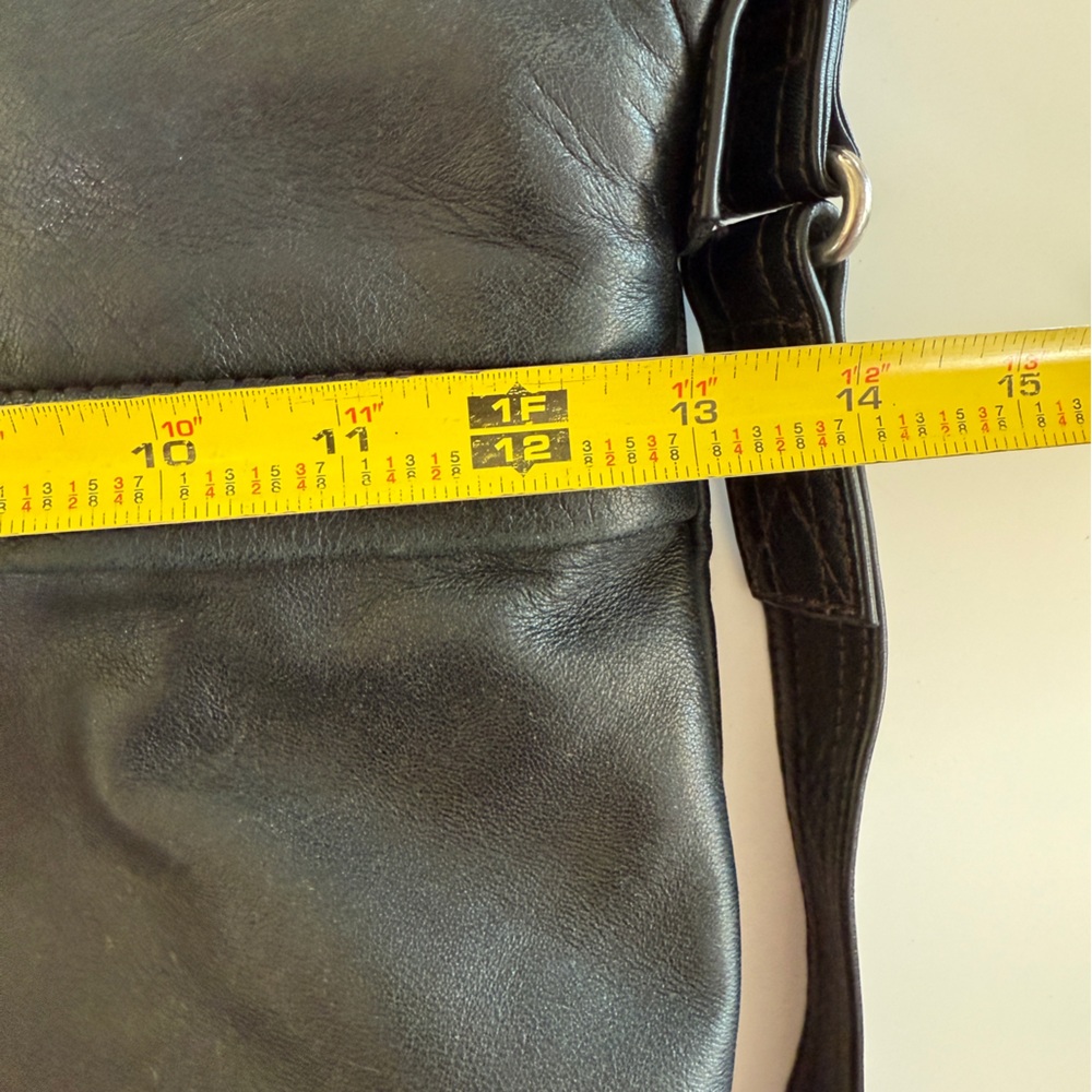 Rough and Tumble Leather Crossbody Bag - Picture 4 of 7